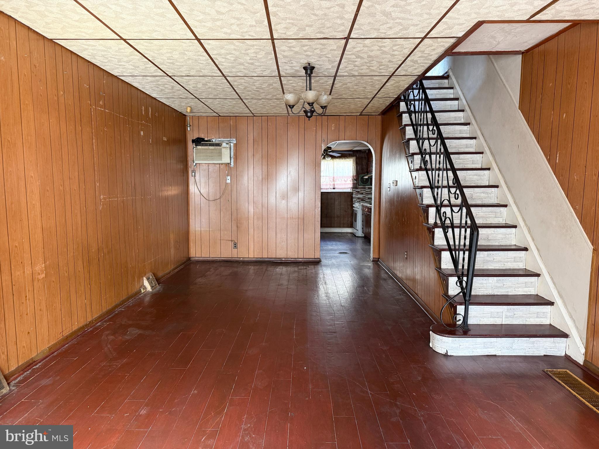 LOWER MOYAMENSING - Residential