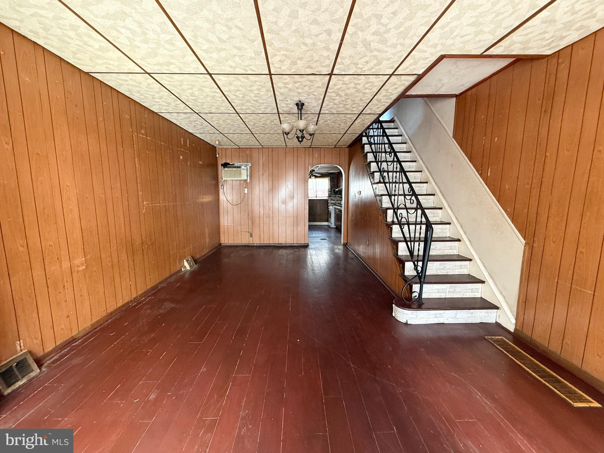 LOWER MOYAMENSING - Residential