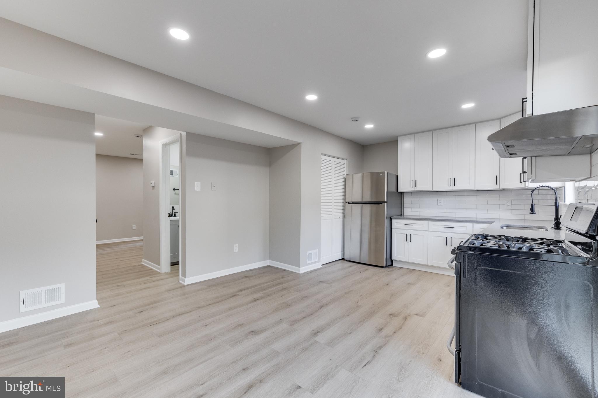 PINEWOOD LAWNS - Residential