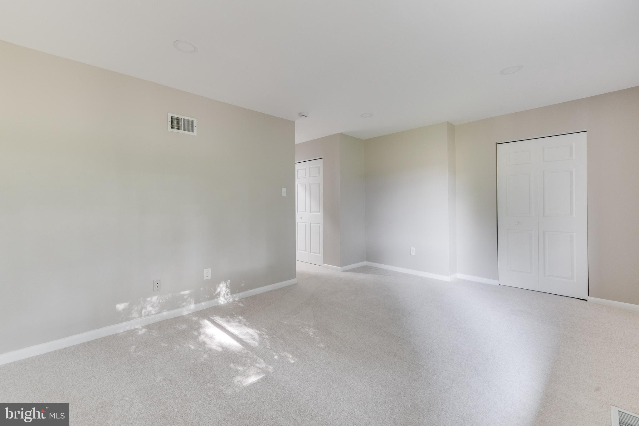 PINEWOOD LAWNS - Residential