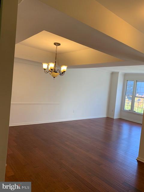 SUTHERLAND SQUARE - Residential Lease