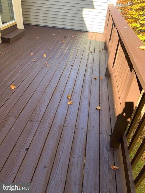 SUTHERLAND SQUARE - Residential Lease