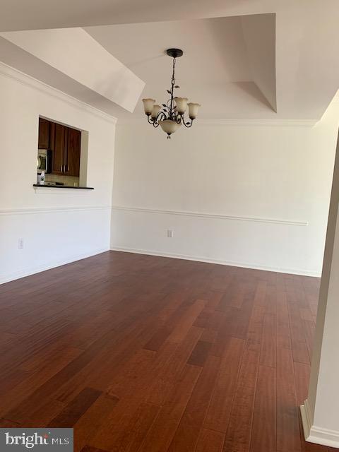 SUTHERLAND SQUARE - Residential Lease