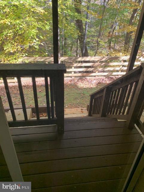 SUTHERLAND SQUARE - Residential Lease