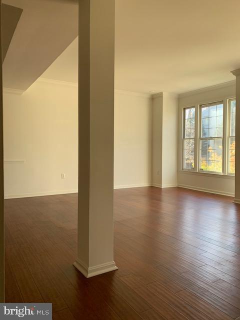 SUTHERLAND SQUARE - Residential Lease