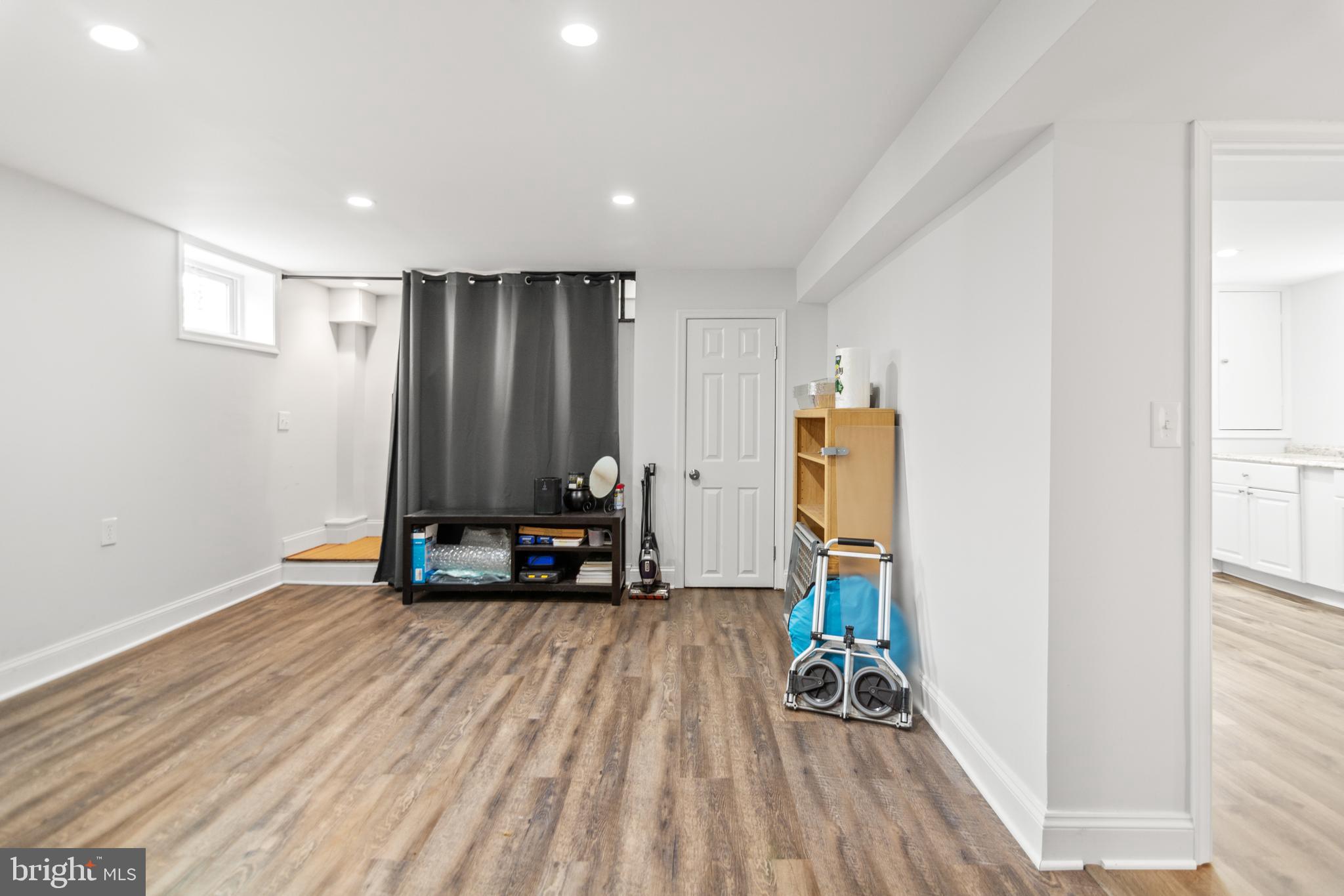 LAURAVILLE HISTORIC DISTRICT - Residential