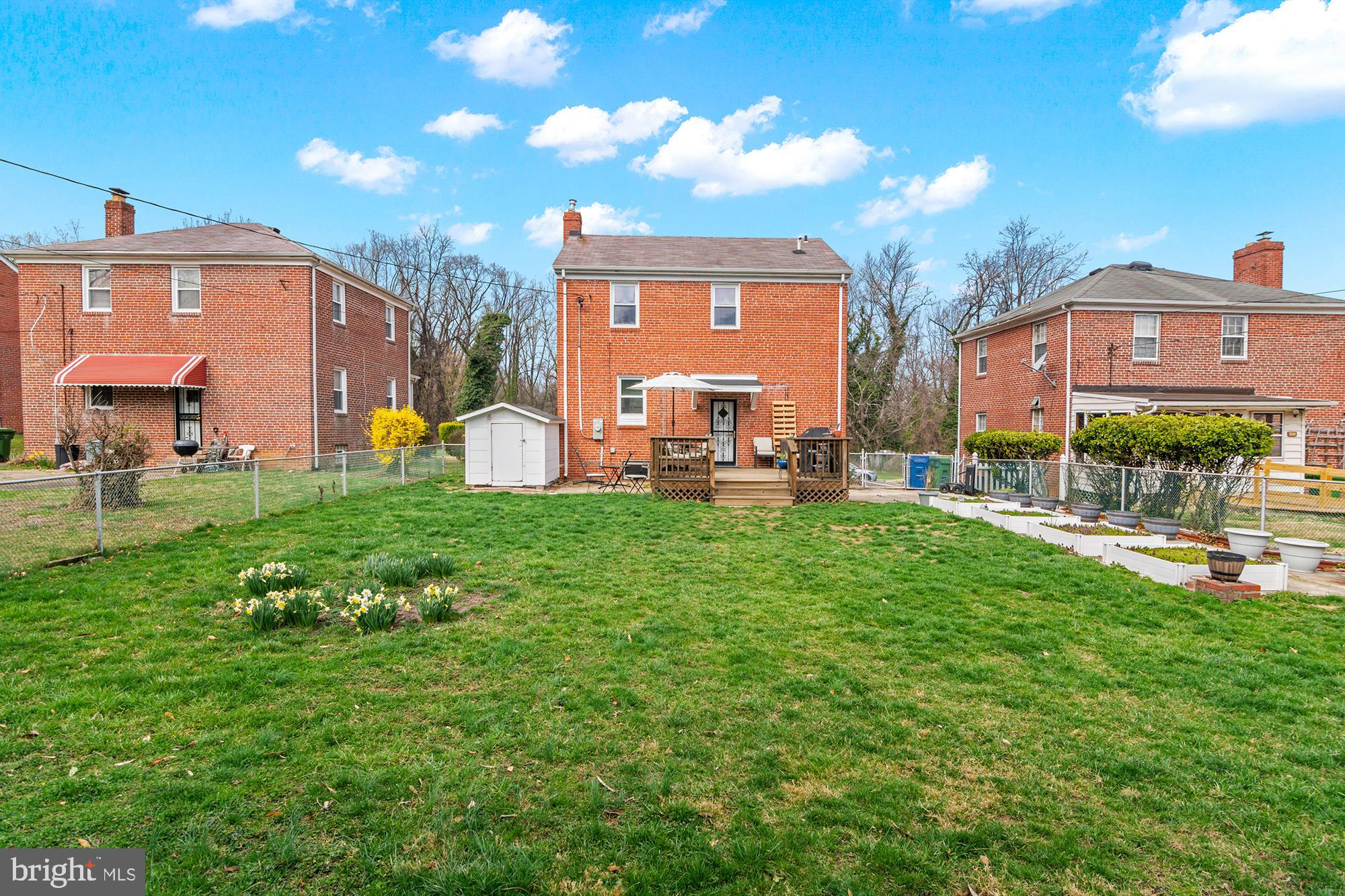 LAURAVILLE HISTORIC DISTRICT - Residential