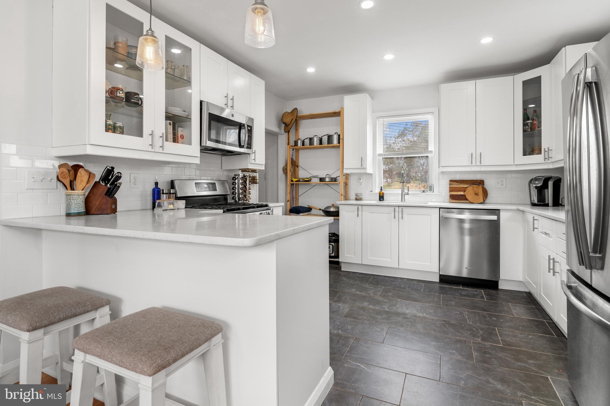 LAURAVILLE HISTORIC DISTRICT - Residential