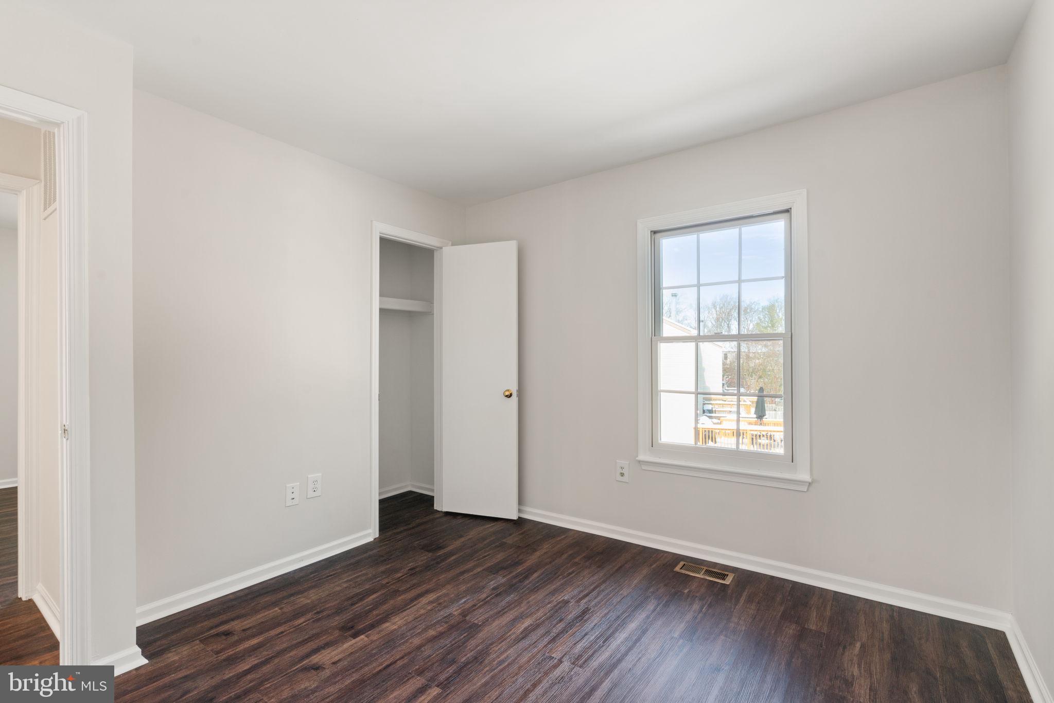 COUNTRYSIDE - Residential