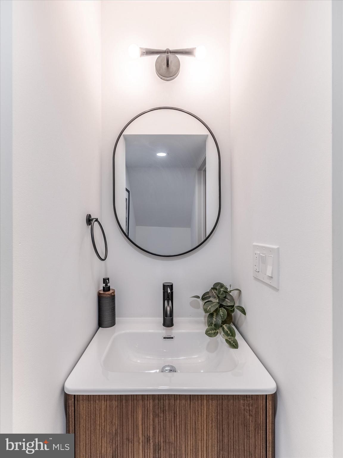 GARDEN COURT - Residential