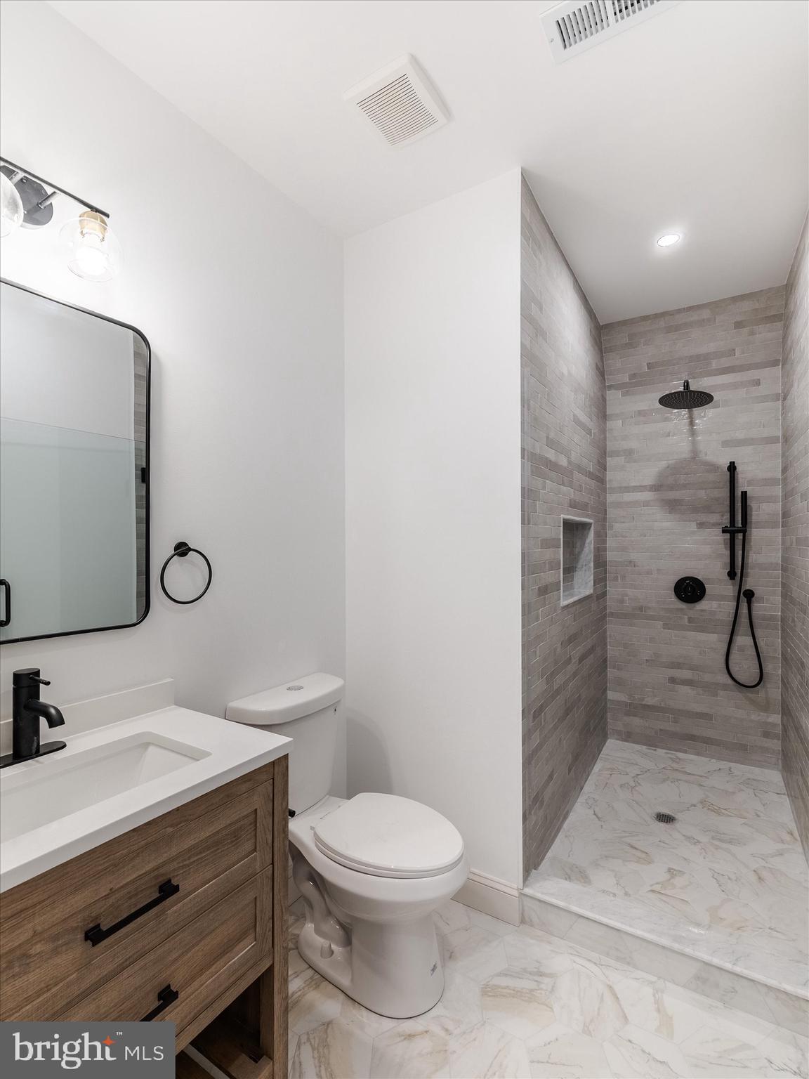 GARDEN COURT - Residential