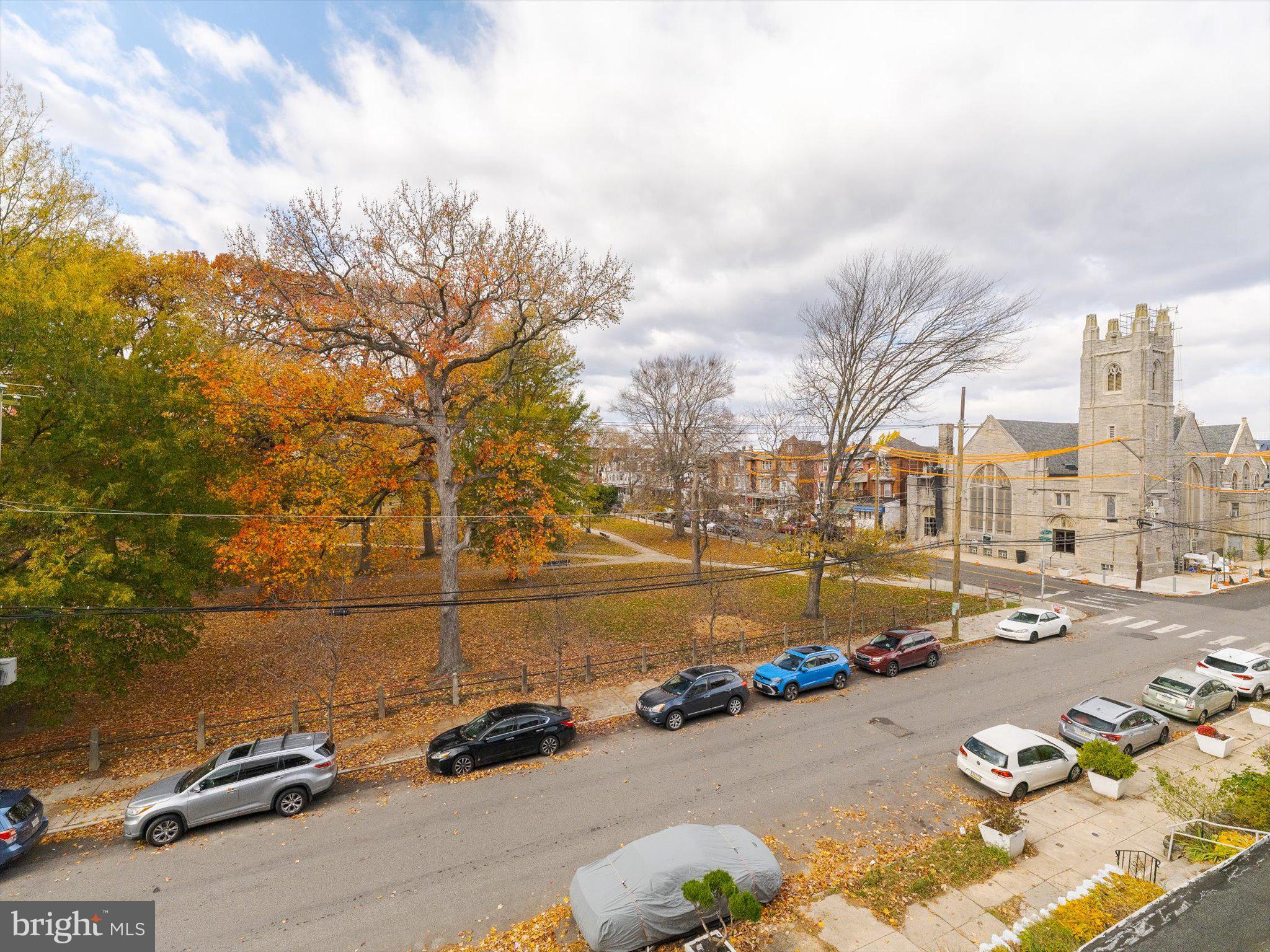 GARDEN COURT - Residential