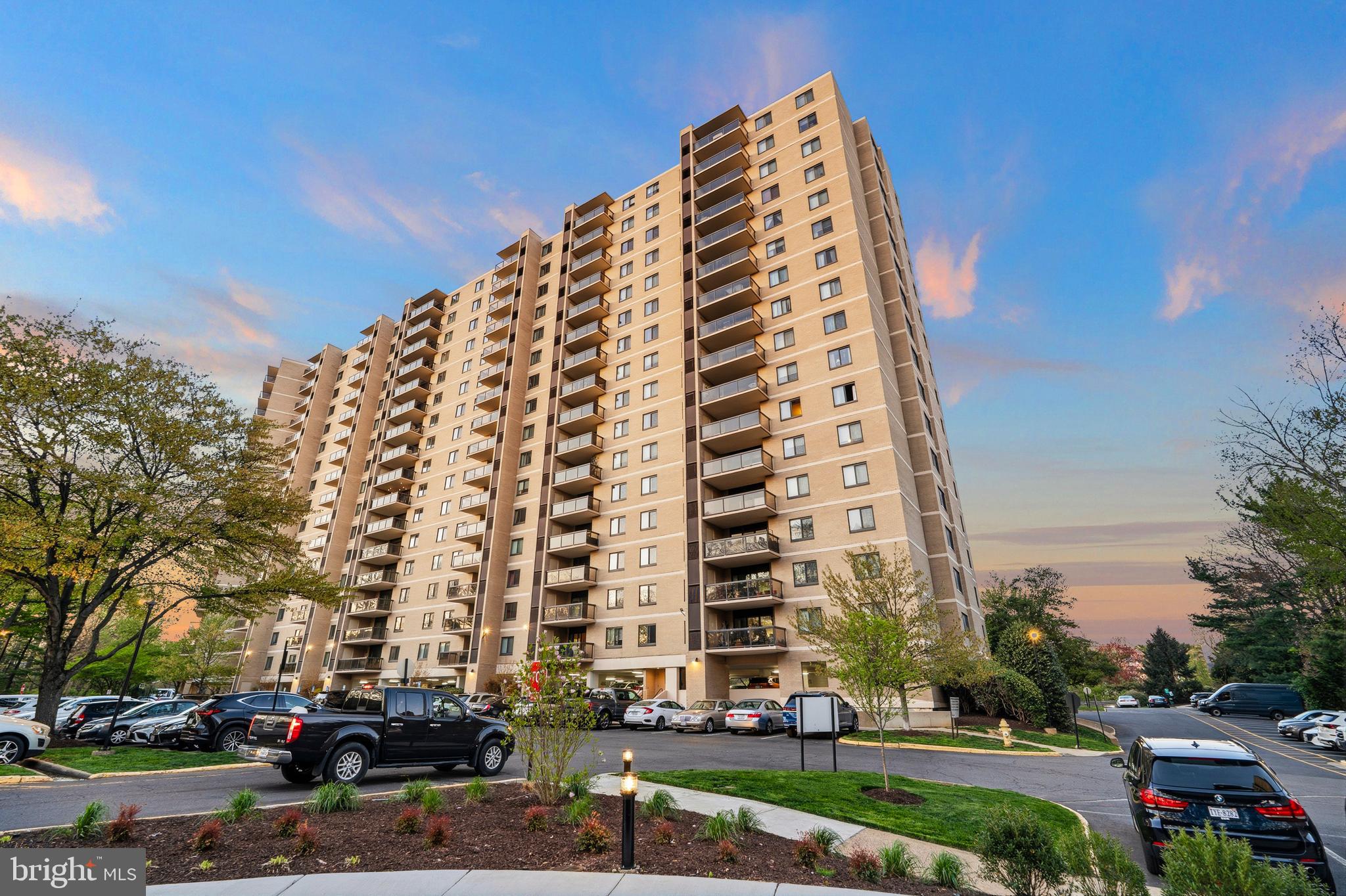 307 YOAKUM PARKWAY 706