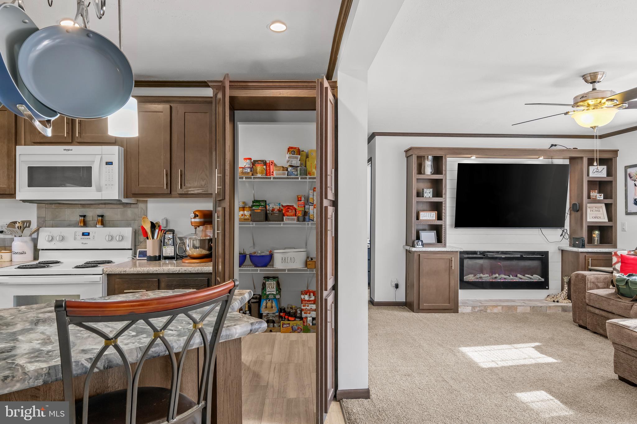 SLEEPY KNOLLS - Residential