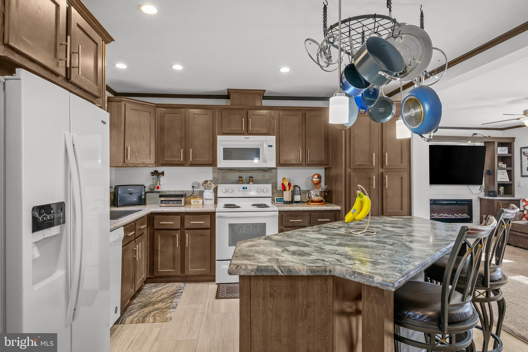 SLEEPY KNOLLS - Residential