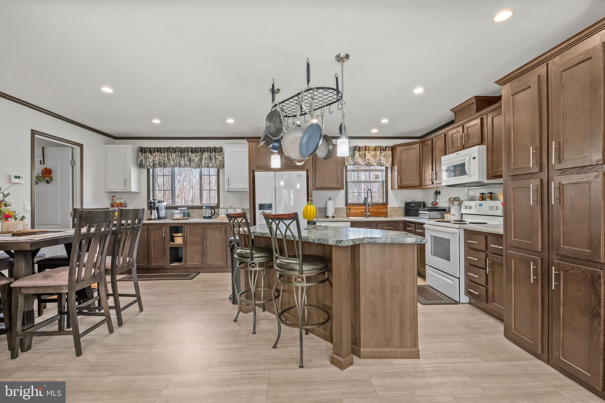 SLEEPY KNOLLS - Residential