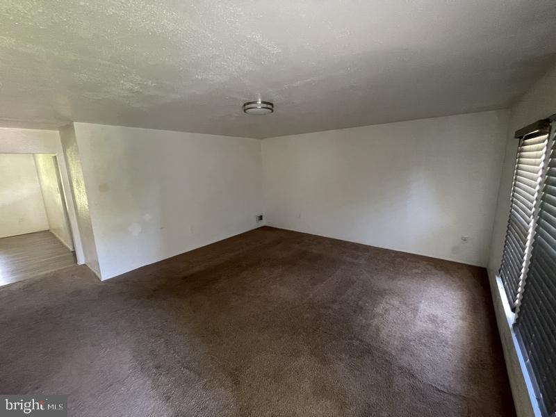 STRAWBERRY HILL EST SUB - Residential