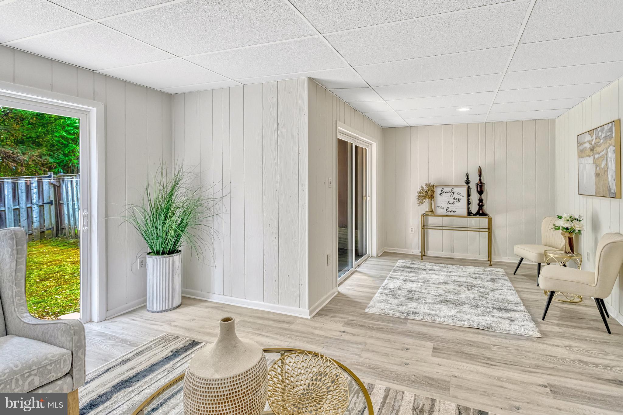 LAKE RIDGE - Residential