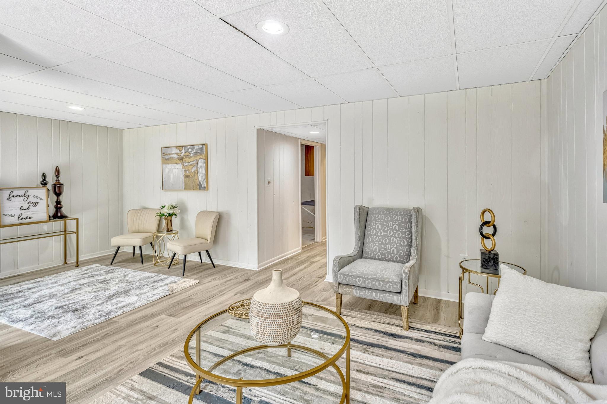 LAKE RIDGE - Residential