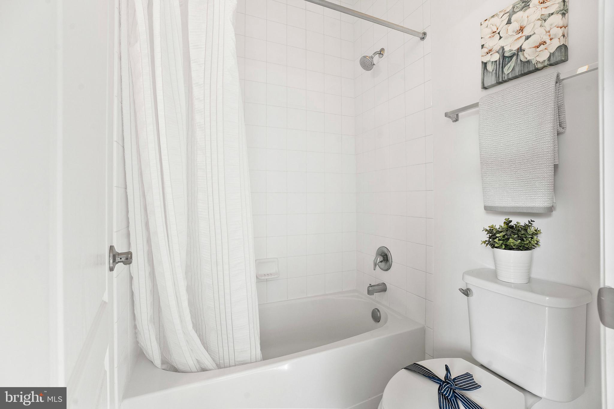 SENECA HILL - Residential