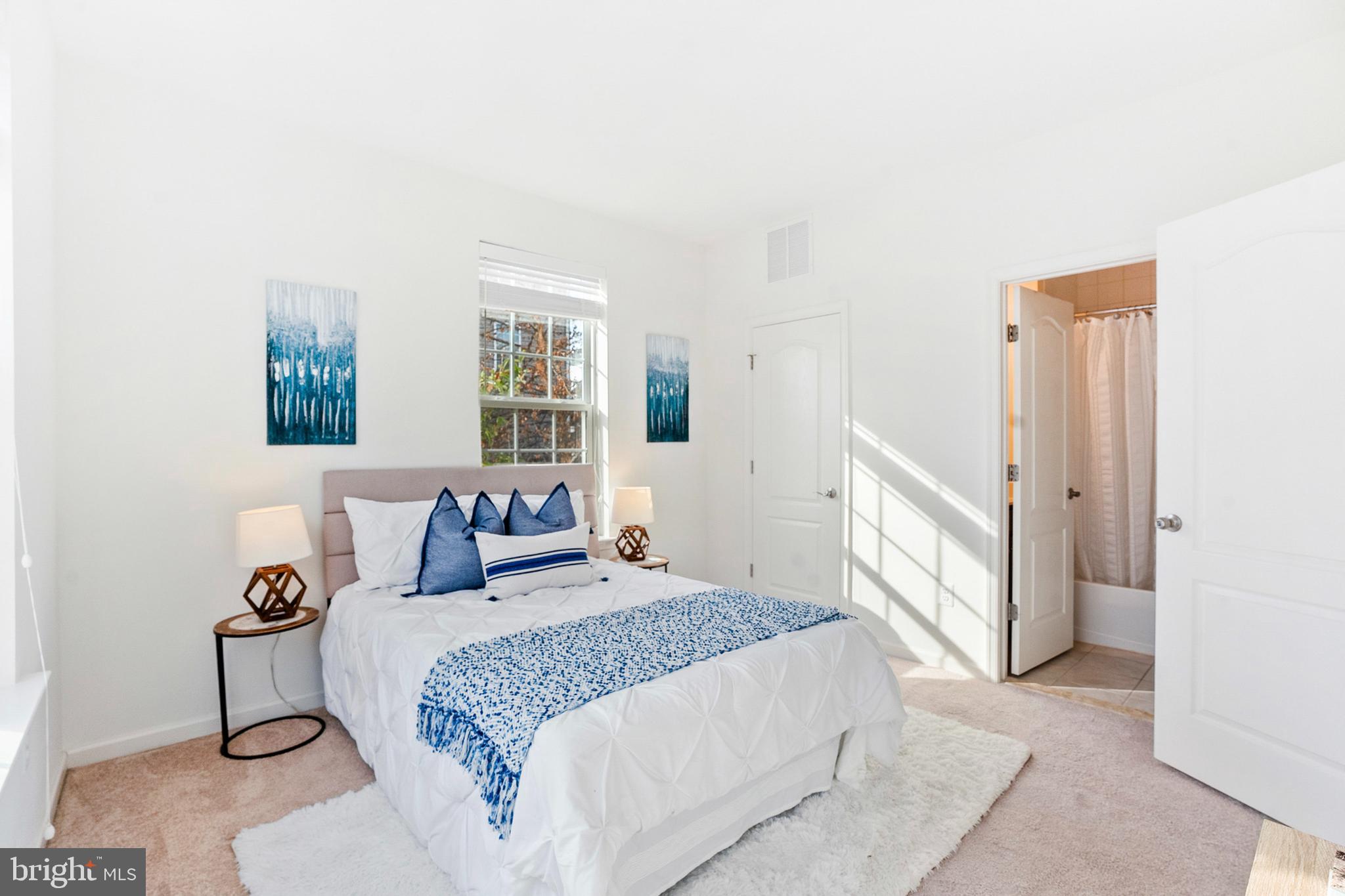 SENECA HILL - Residential