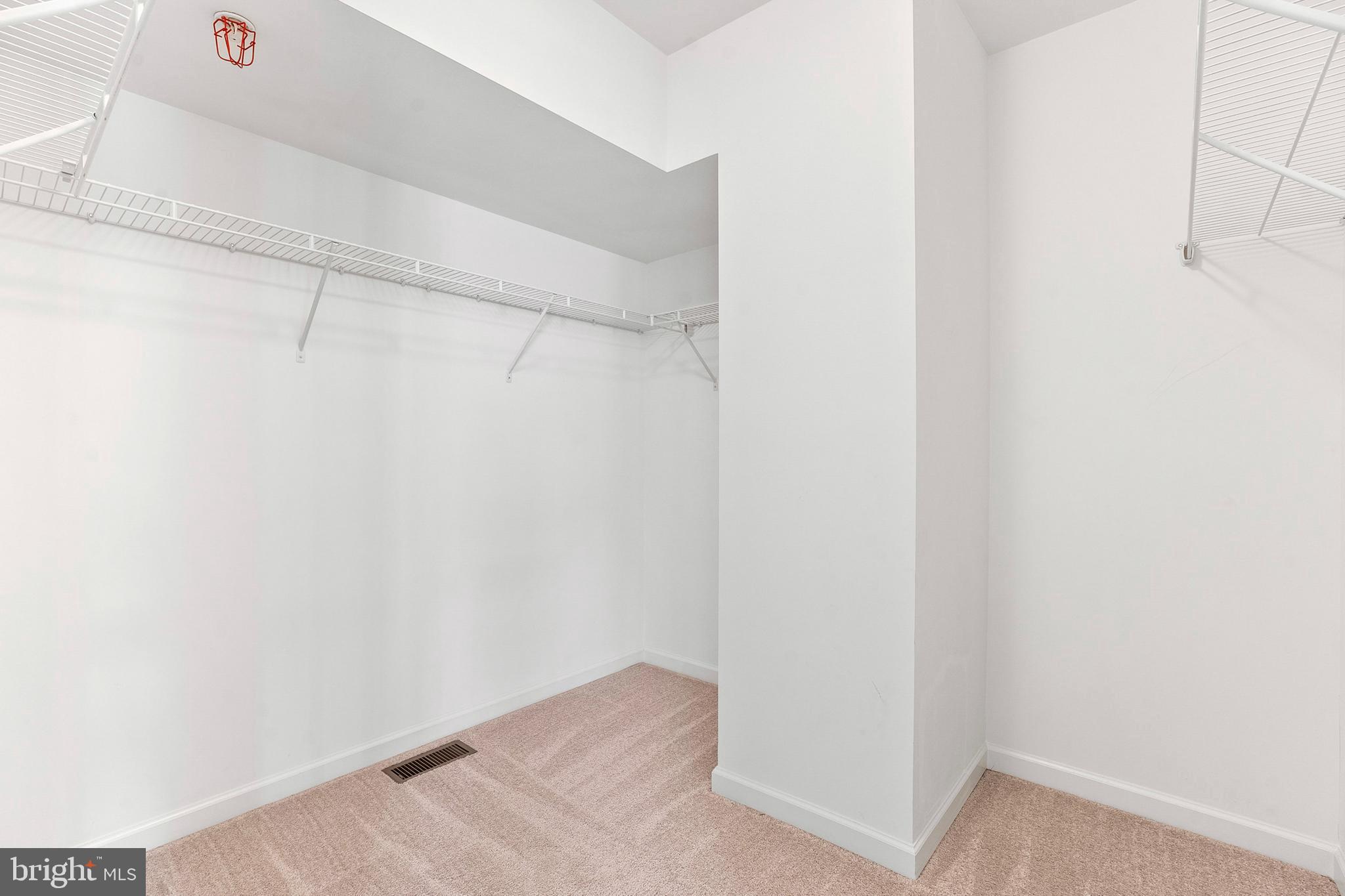 SENECA HILL - Residential