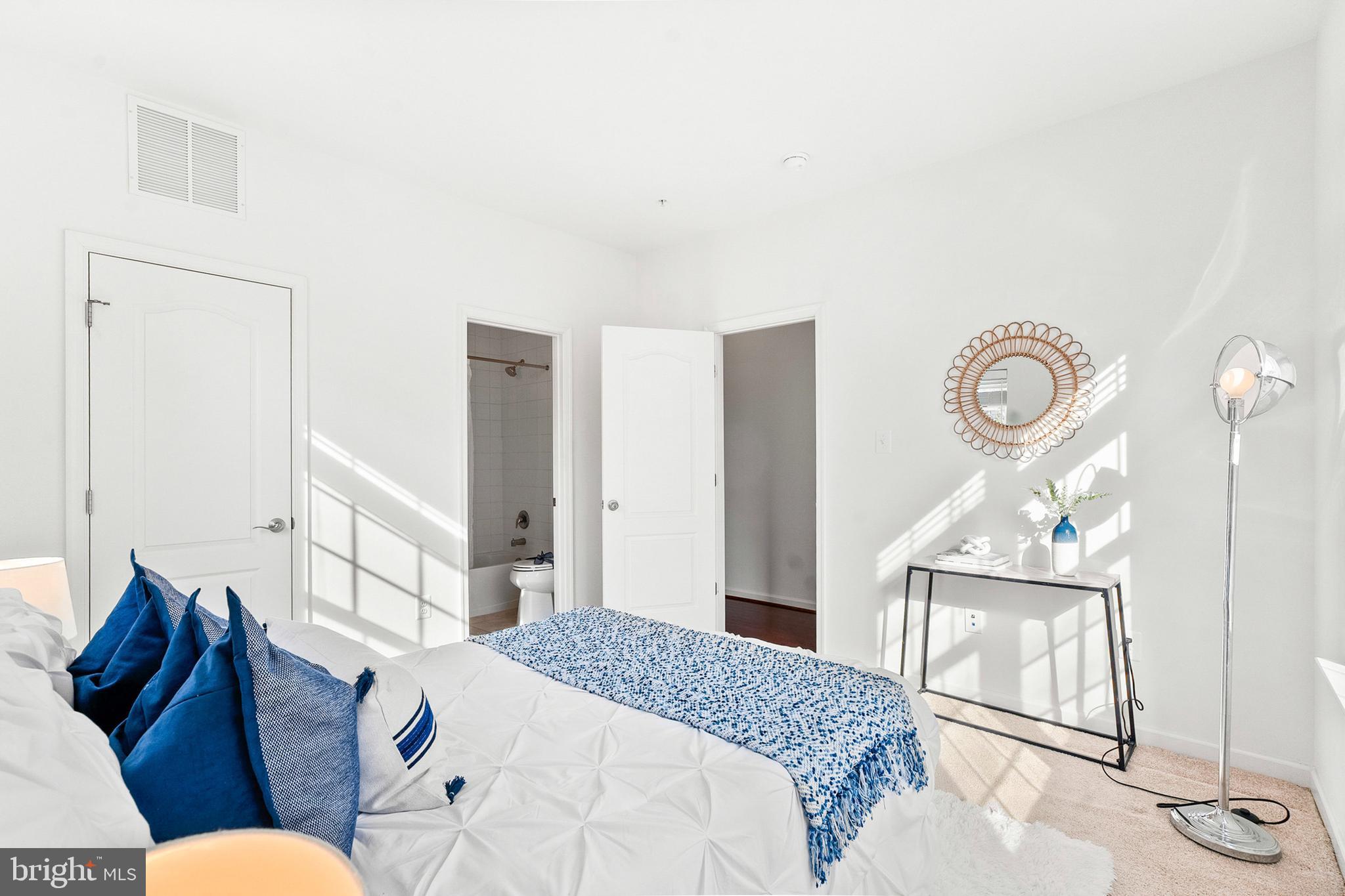 SENECA HILL - Residential