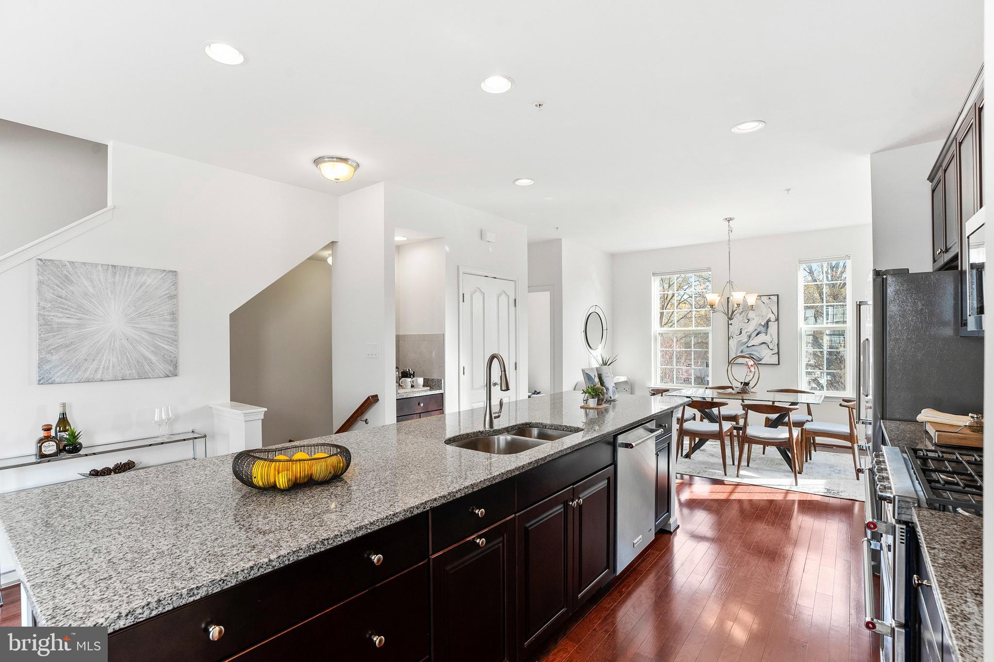 SENECA HILL - Residential