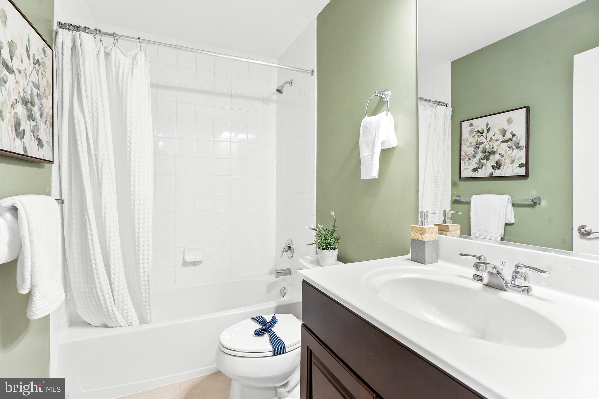 SENECA HILL - Residential