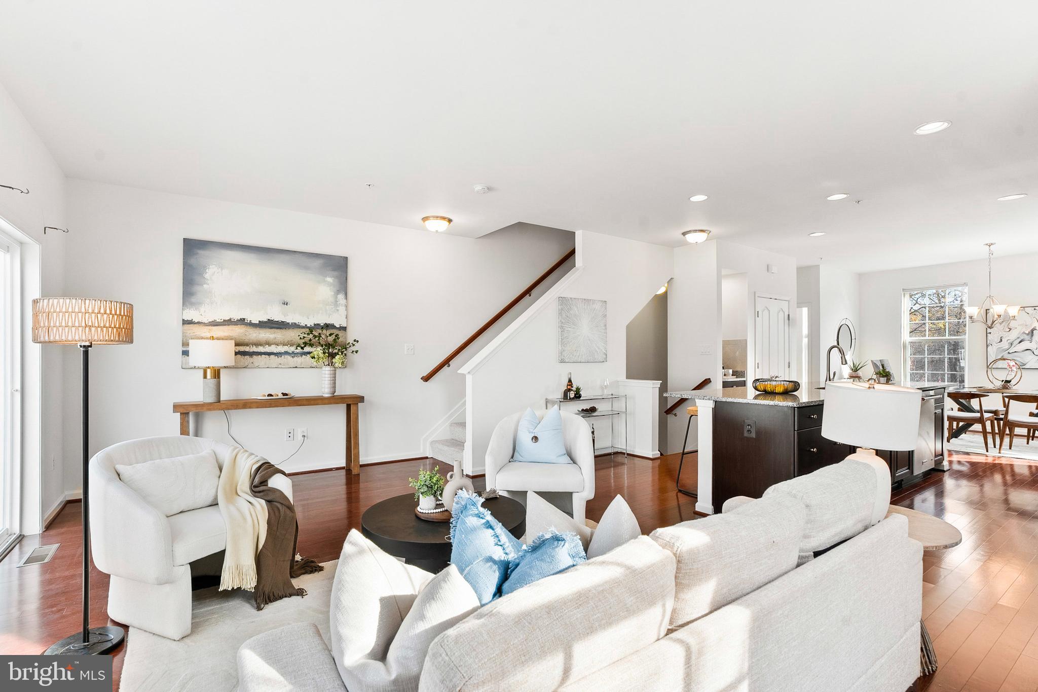 SENECA HILL - Residential