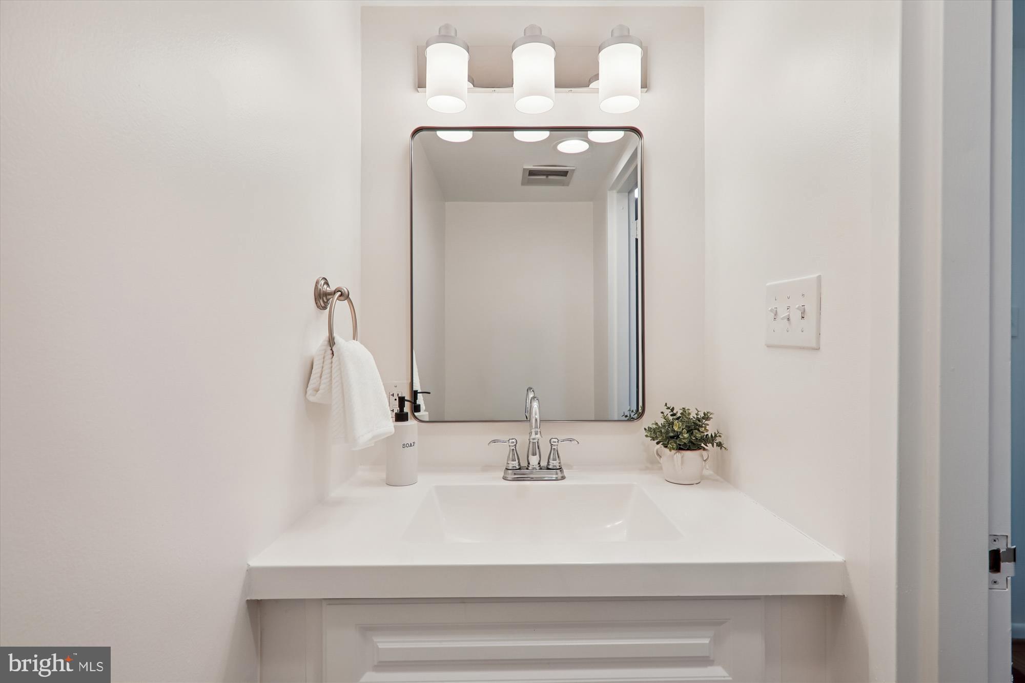 THE ELIZABETH - Residential