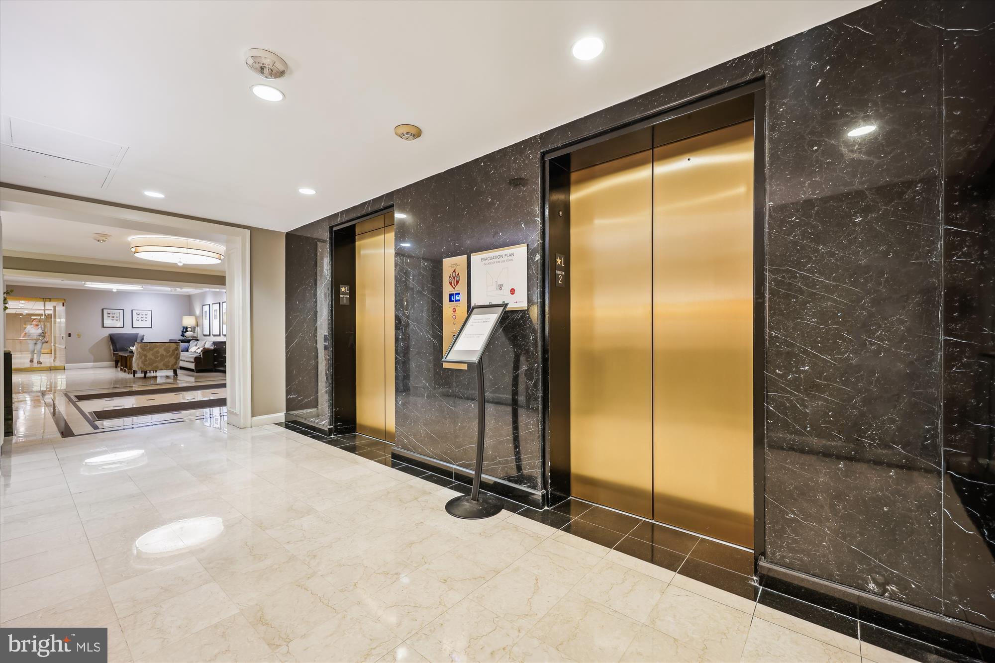 THE ELIZABETH - Residential