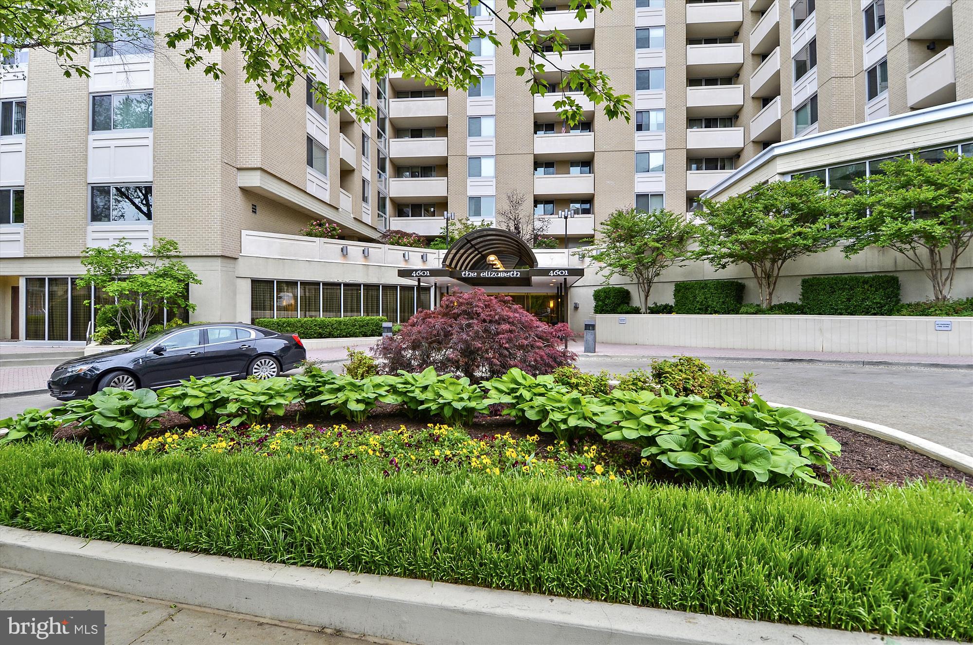 THE ELIZABETH - Residential