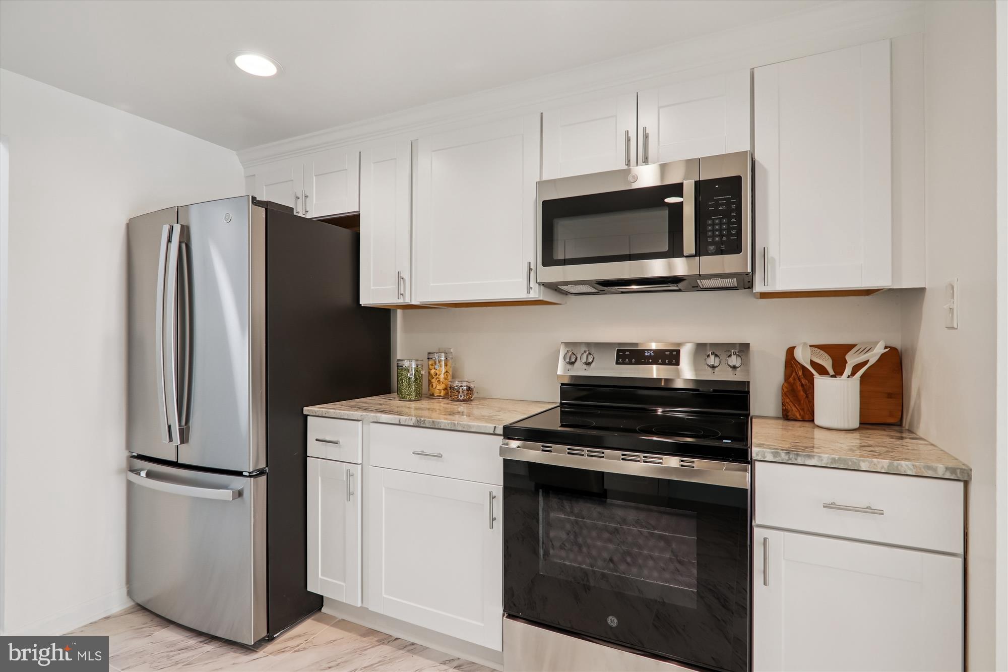 THE ELIZABETH - Residential