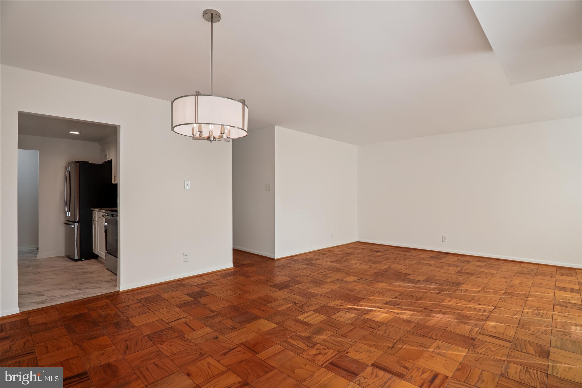 THE ELIZABETH - Residential