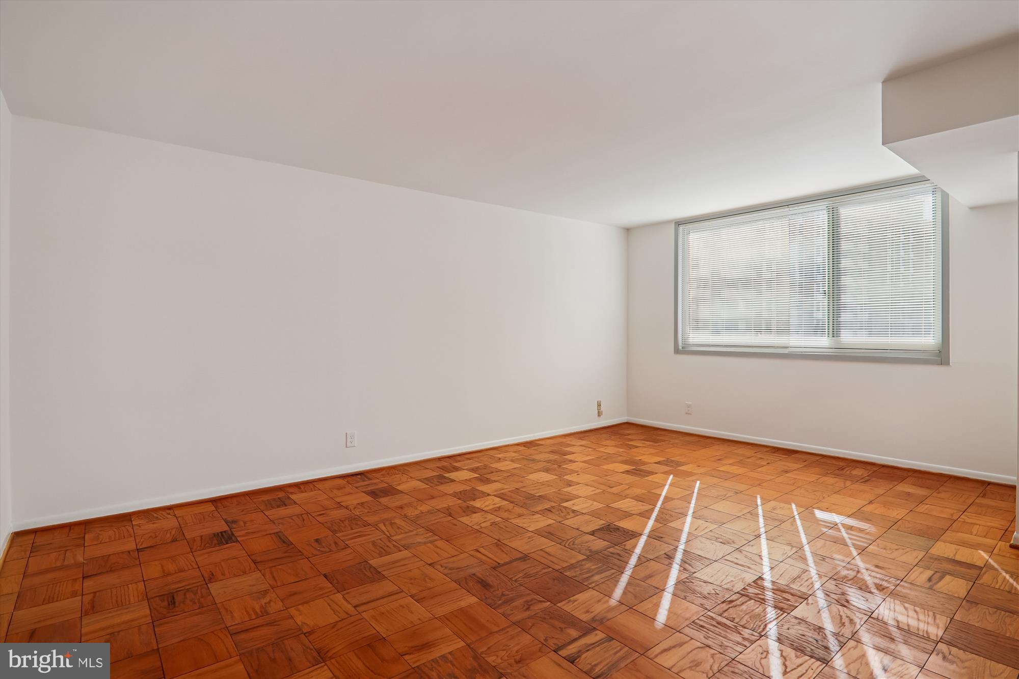 THE ELIZABETH - Residential