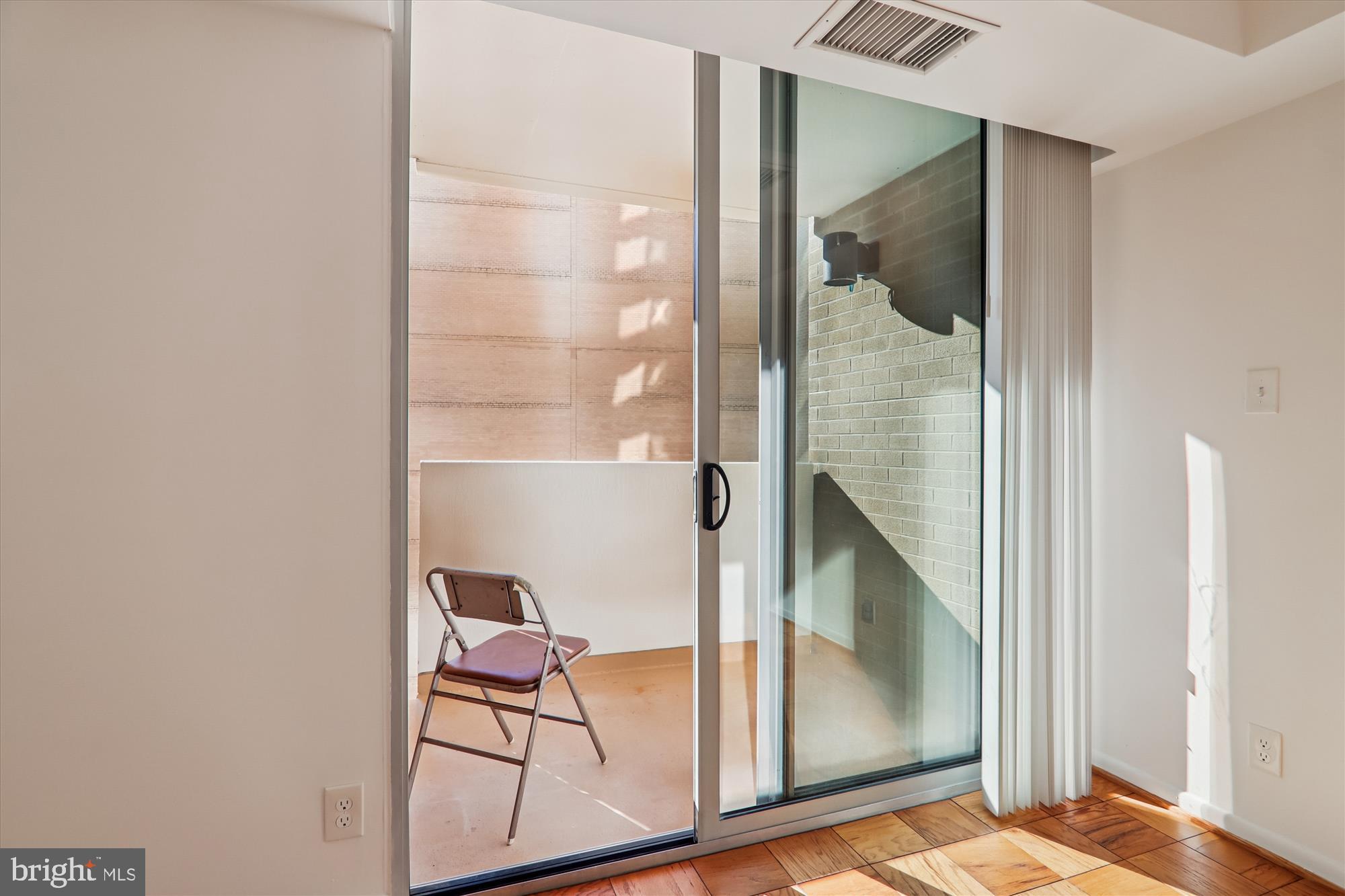 THE ELIZABETH - Residential