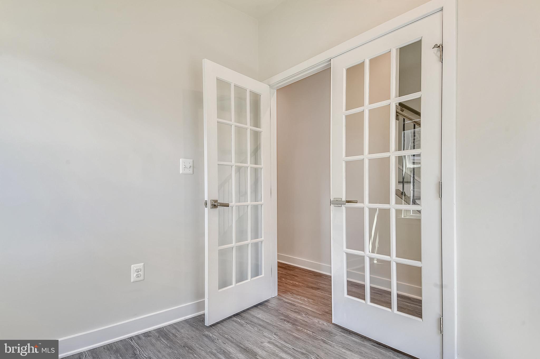 HYATTSVILLE - Residential