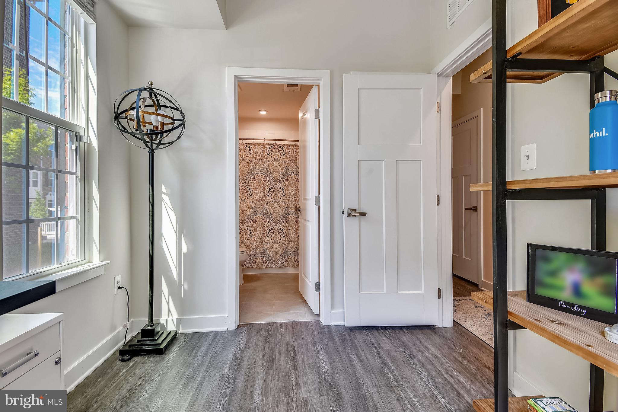 HYATTSVILLE - Residential