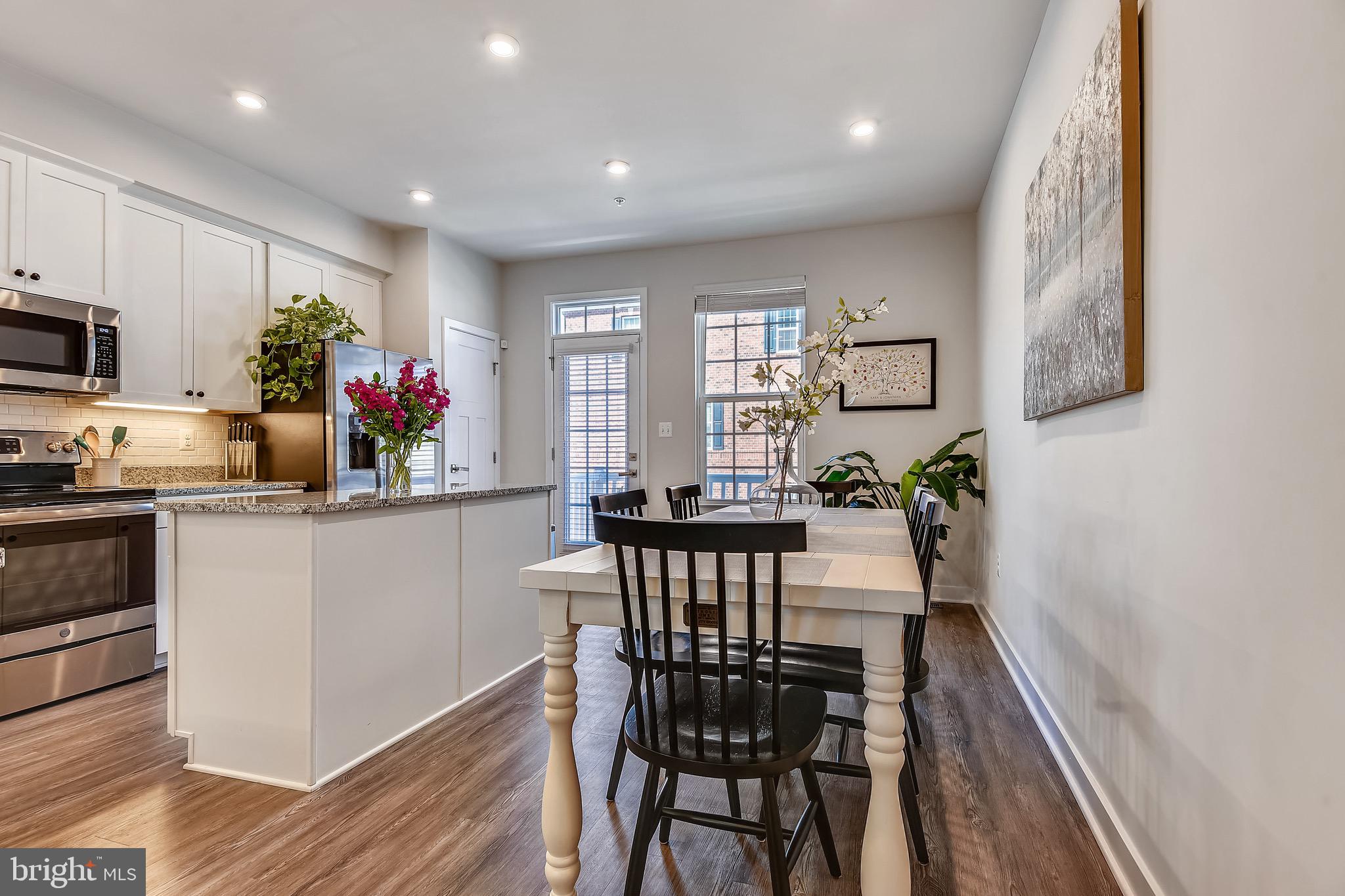 HYATTSVILLE - Residential