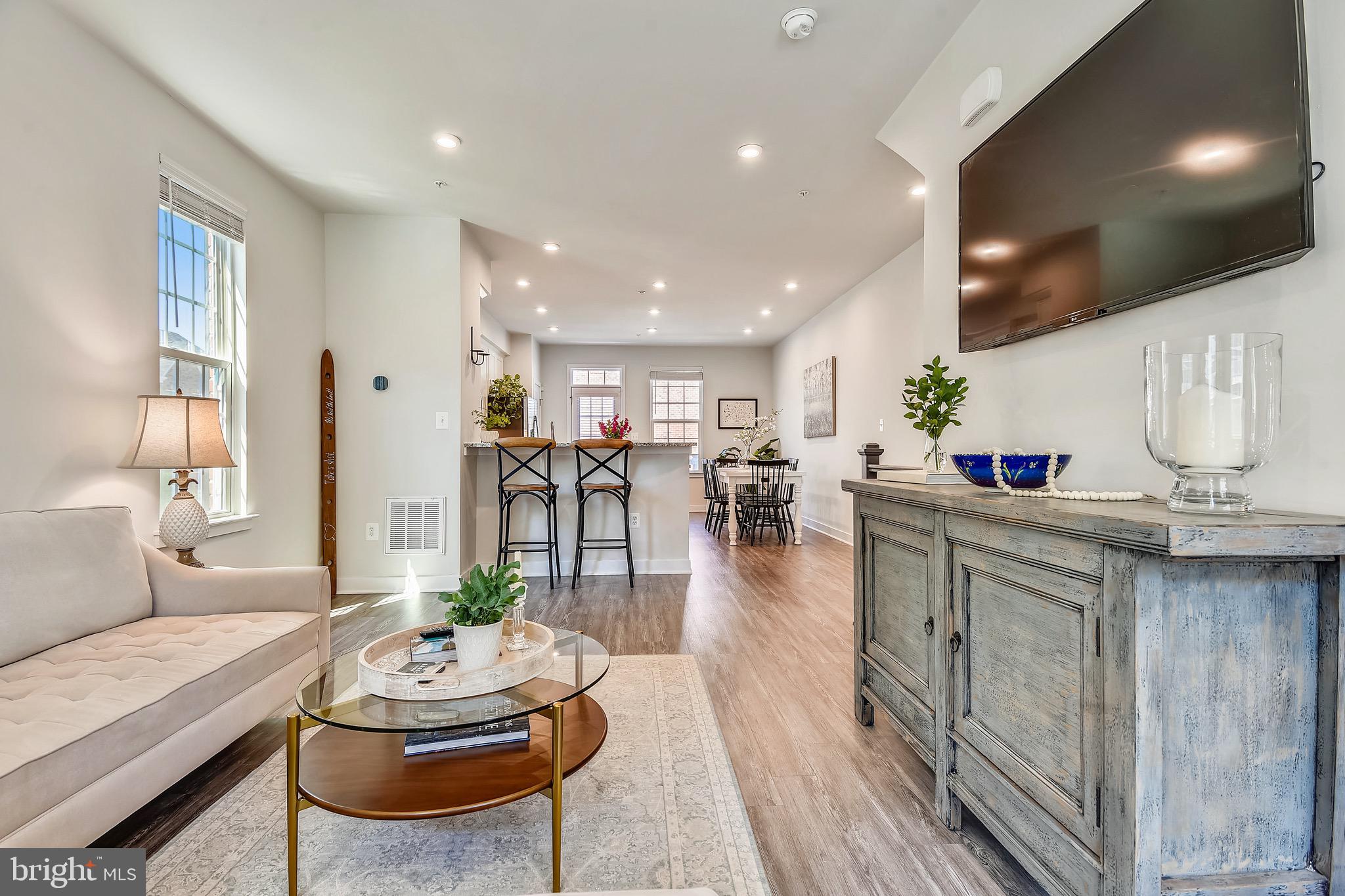 HYATTSVILLE - Residential