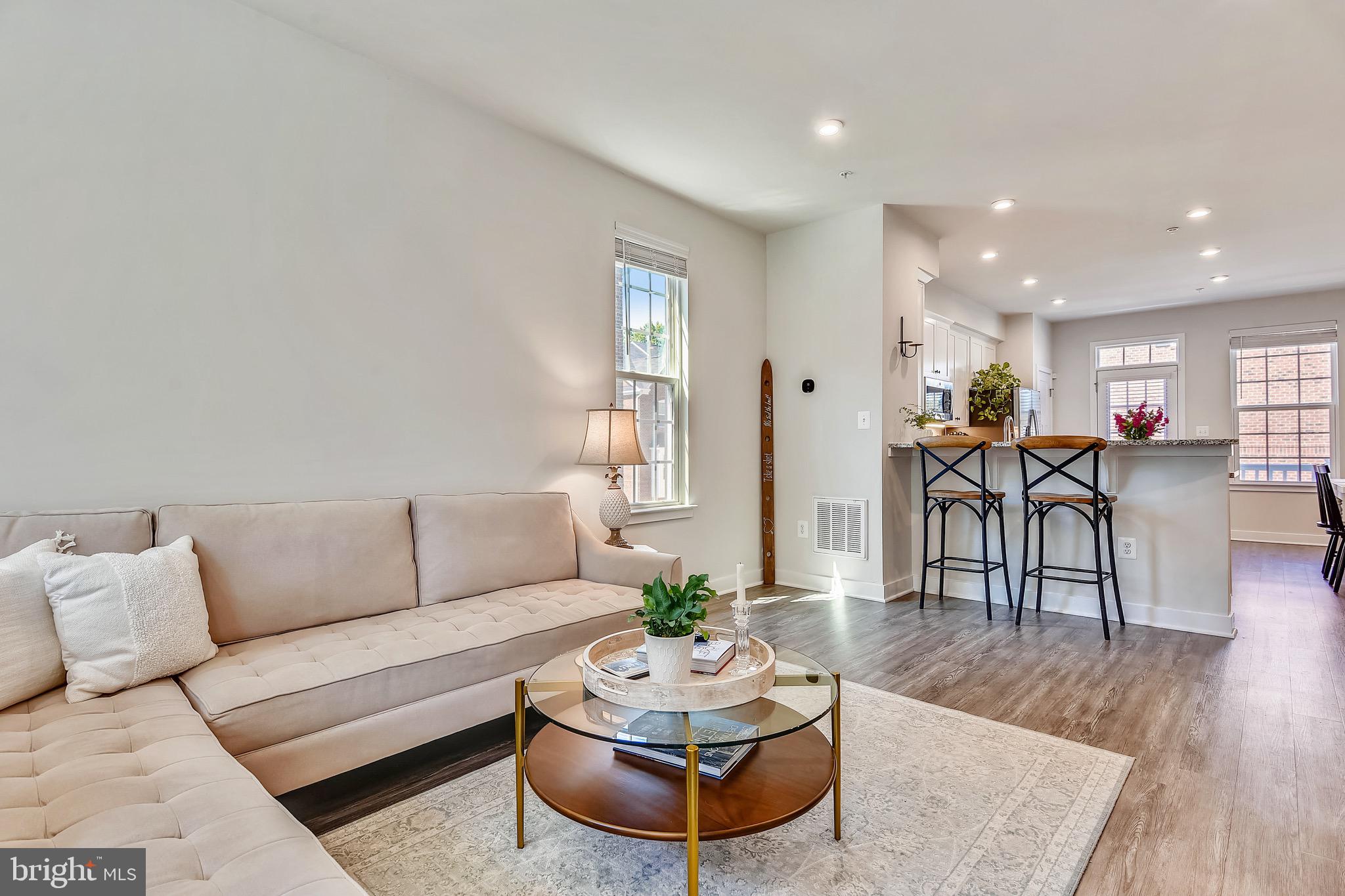 HYATTSVILLE - Residential