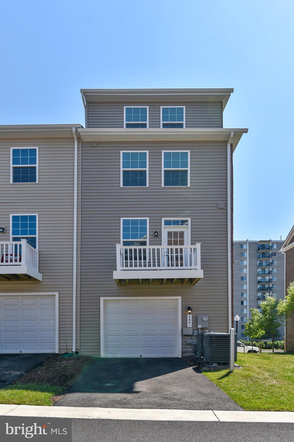 HYATTSVILLE - Residential