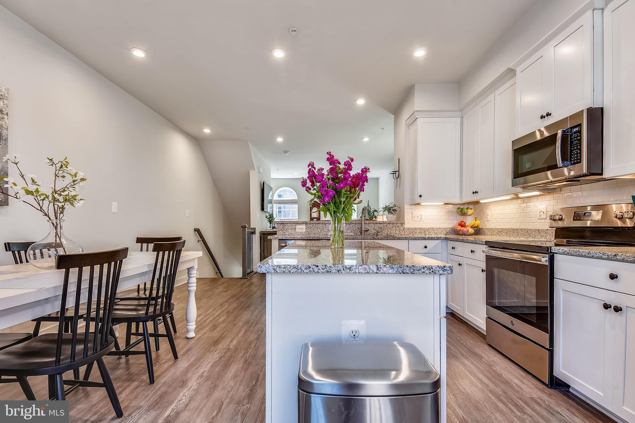 HYATTSVILLE - Residential