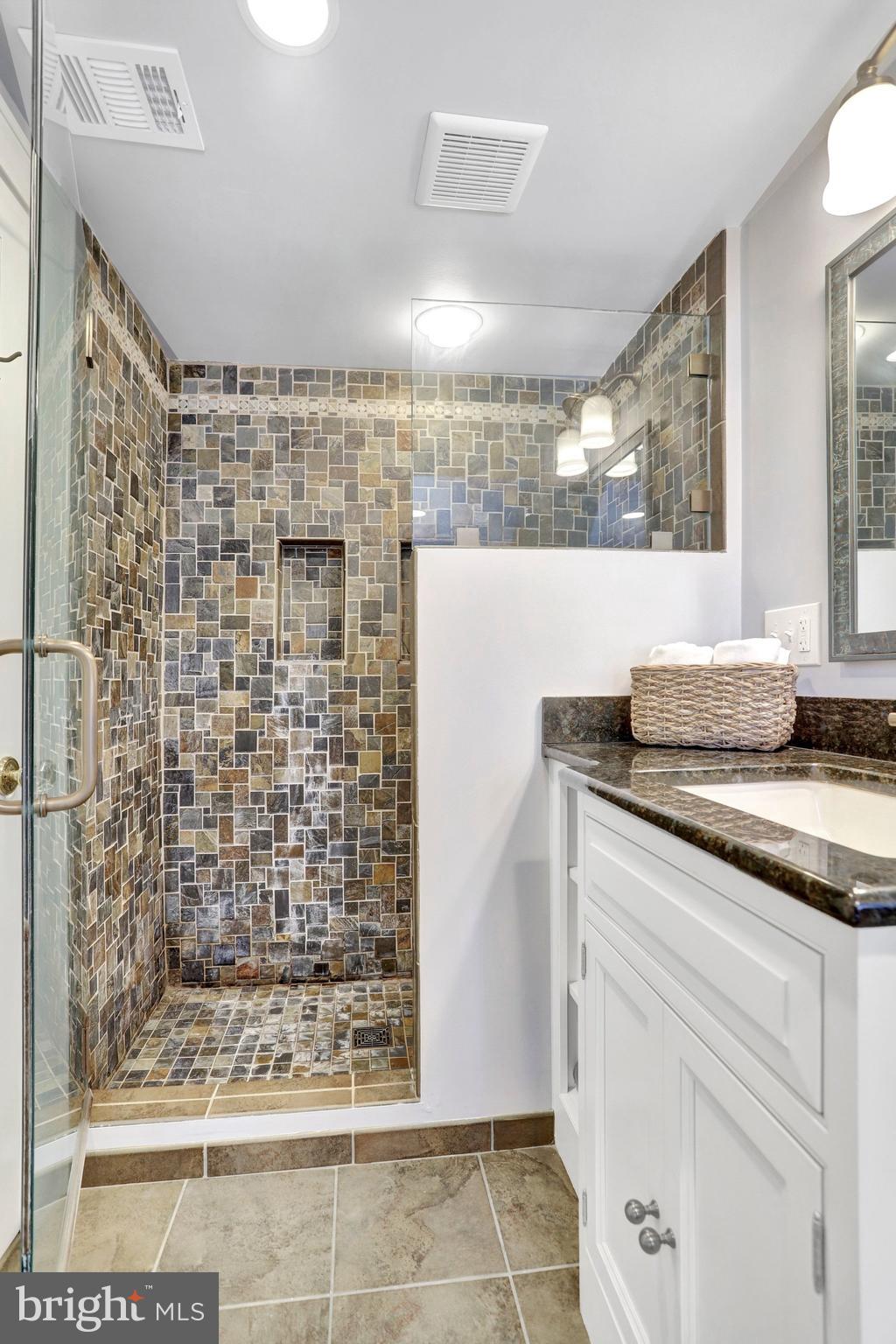 DEL RAY - Residential