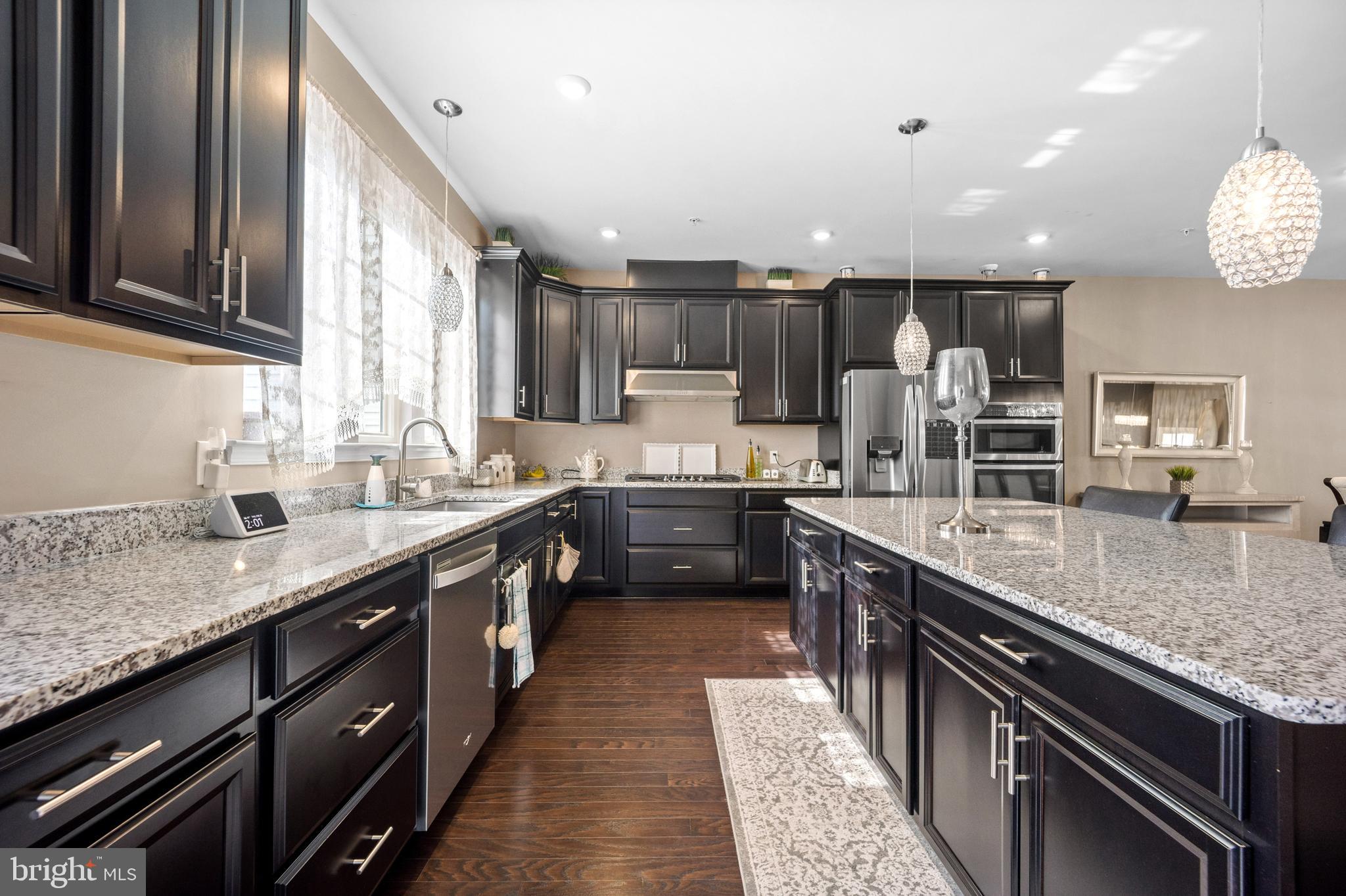 TALL OAKS - Residential