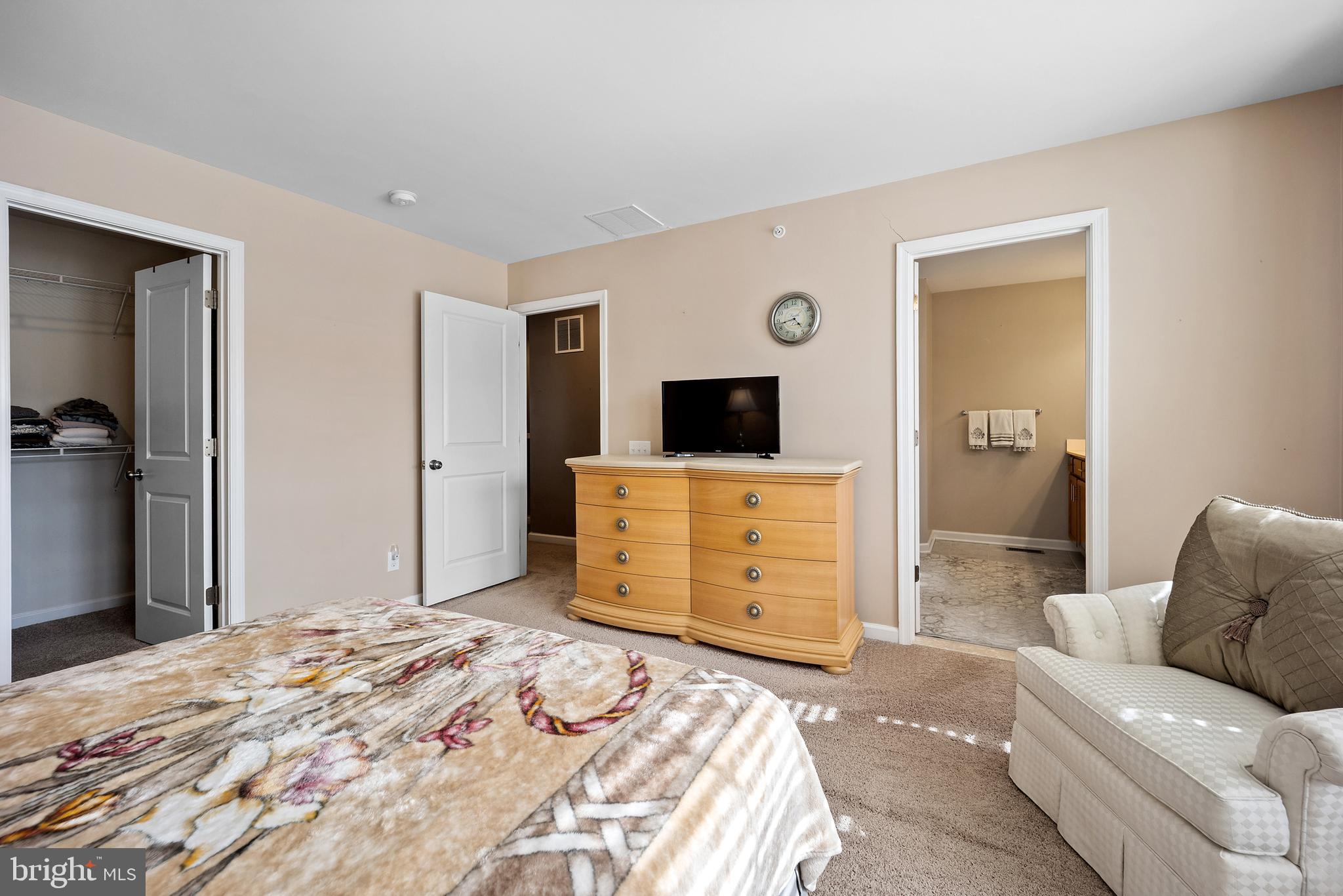 TALL OAKS - Residential