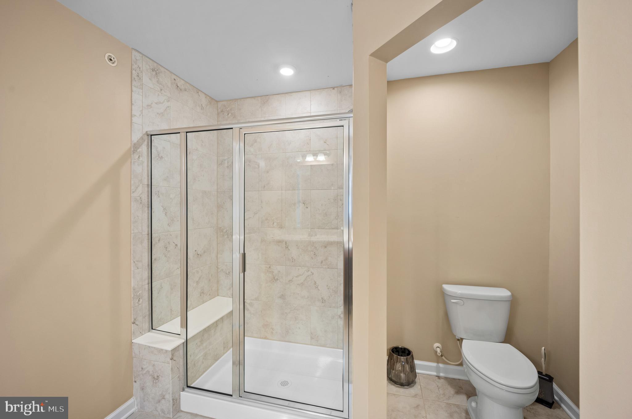 TALL OAKS - Residential