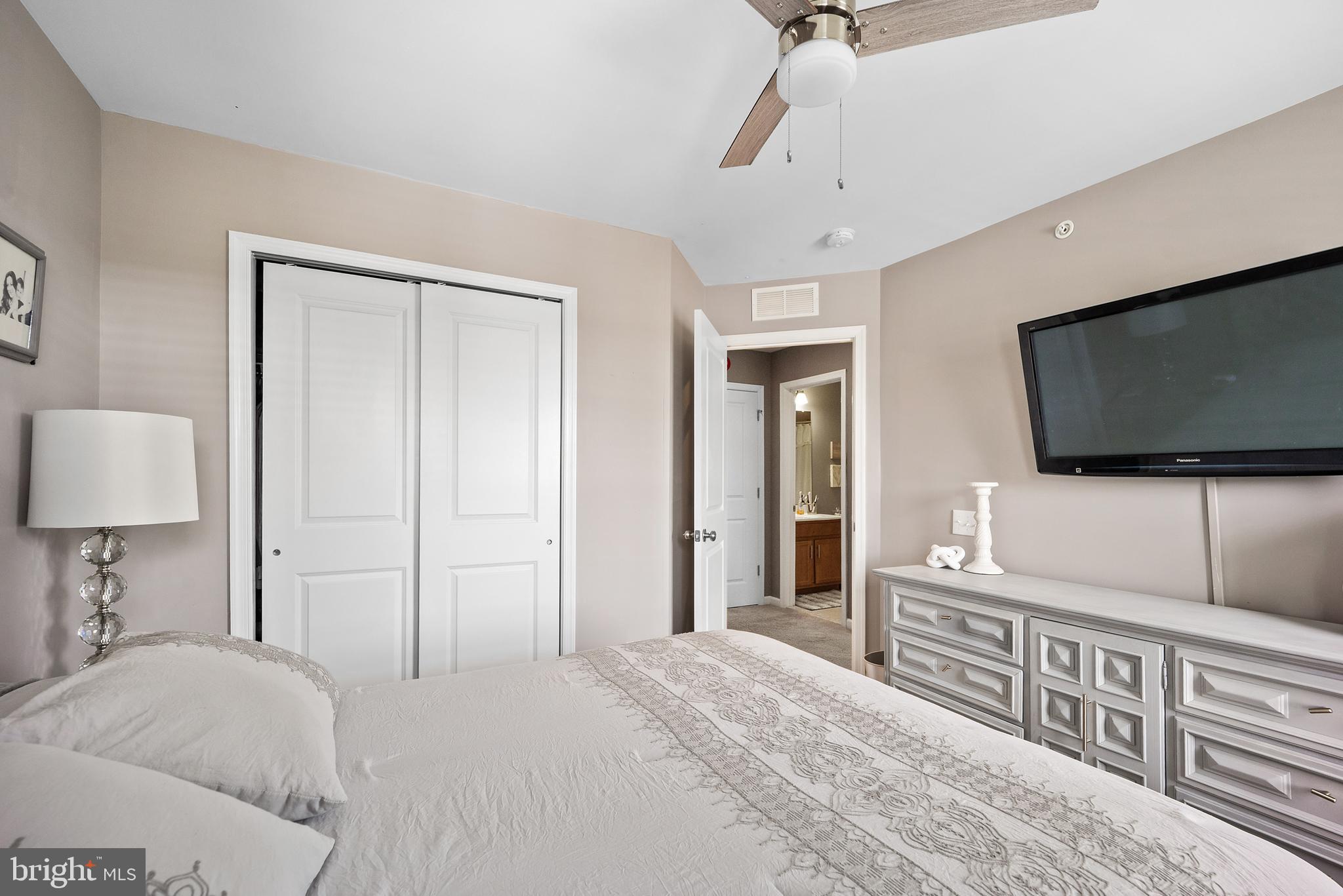 TALL OAKS - Residential