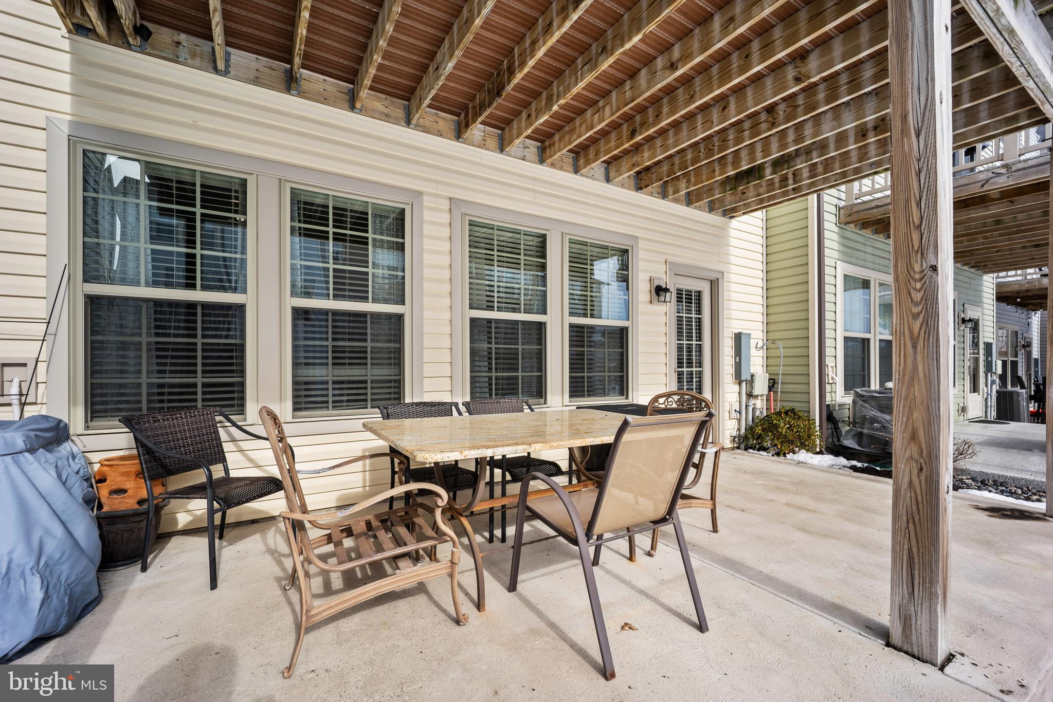 TALL OAKS - Residential